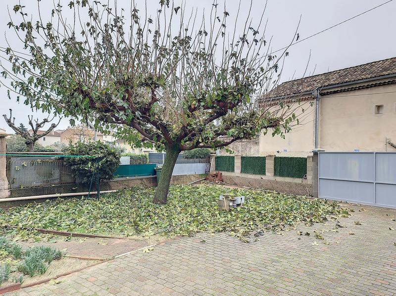 Maison traditionnelle - 88 m² - 4 pièces