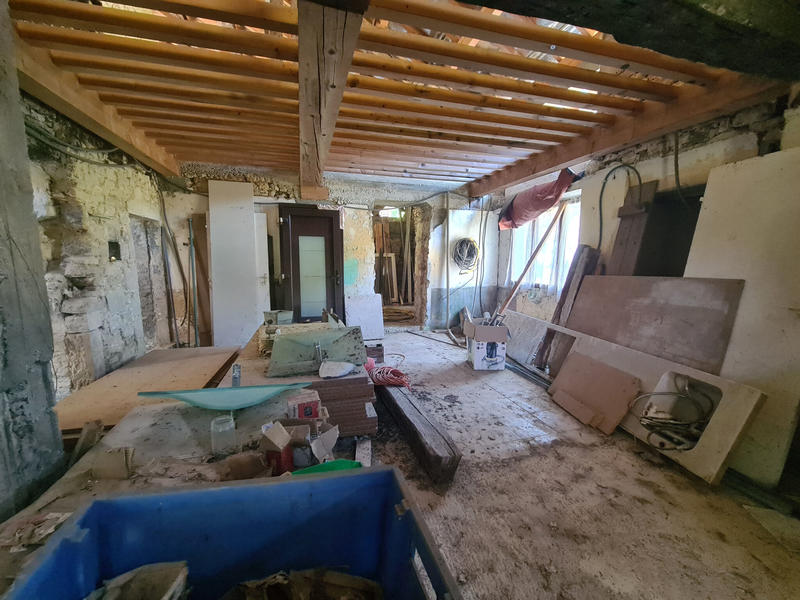 Maison de village - 200 m² - 1 pièce