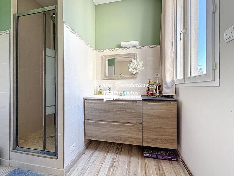 Maison - 210 m² - 8 pièces