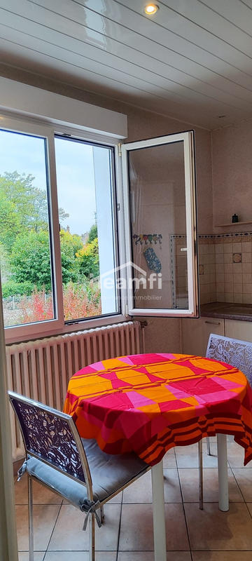 Maison - 180 m² - 5 pièces