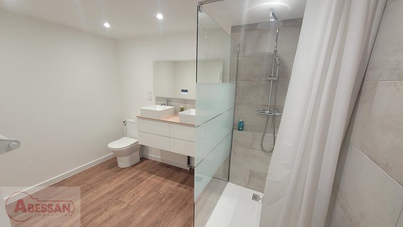 Appartement - 77 m² - 3 pièces