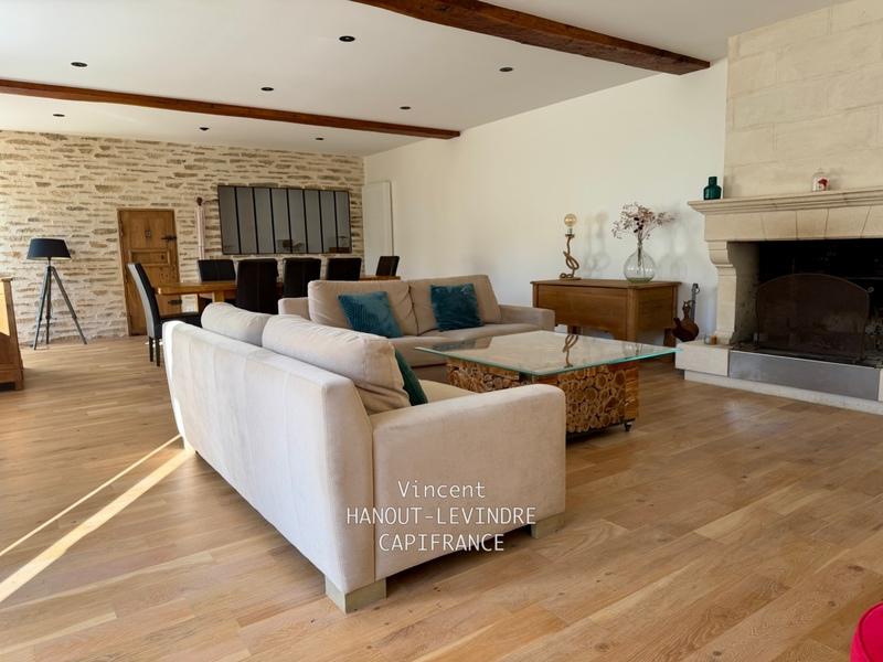 Maison - 264 m² - 10 pièces