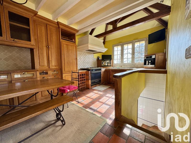 Maison - 210 m² - 8 pièces