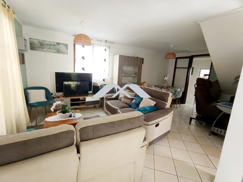 Maison - 98 m² - 5 pièces