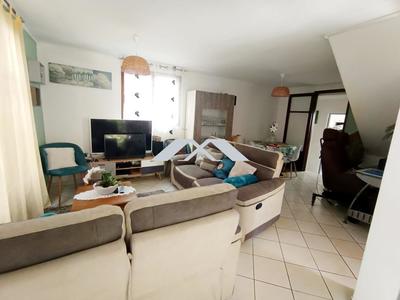 Maison - 98 m² - 5 pièces