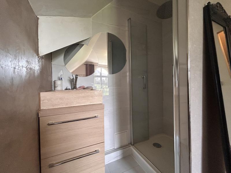 Pavillon - 181 m² - 7 pièces