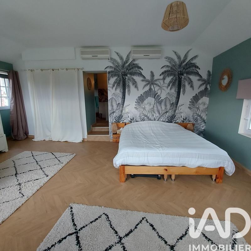 Maison - 236 m² - 10 pièces