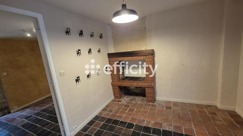 Maison - 230 m² - 10 pièces