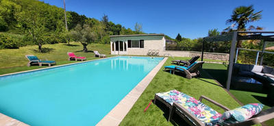 Maison - 208 m² - 7 pièces