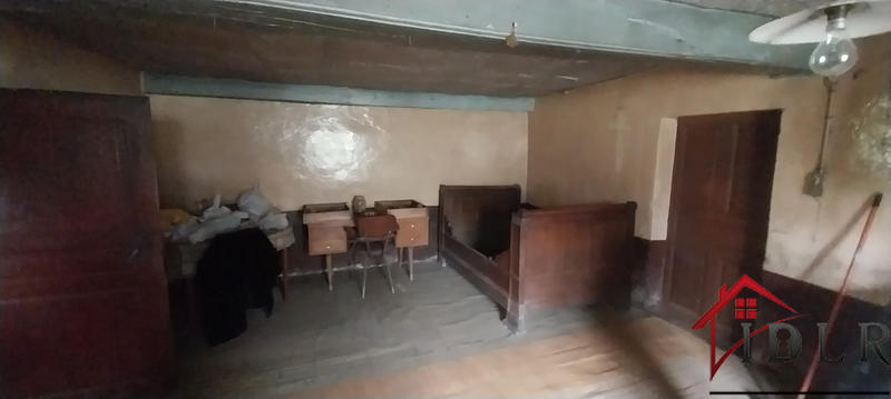 Maison - 210 m² - 5 pièces