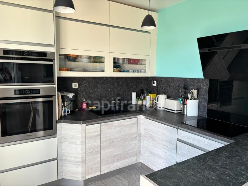 Appartement - 93 m² - 5 pièces