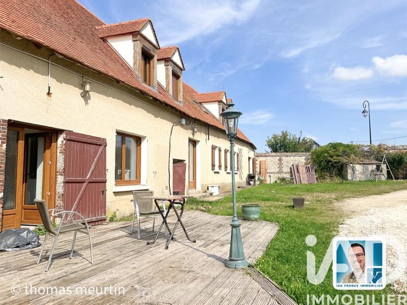 Maison - 256 m² - 8 pièces