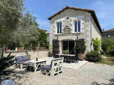 Maison en pierre - 180 m² - 7 pièces