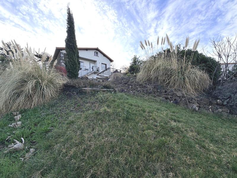 Maison traditionnelle - 93 m² - 4 pièces