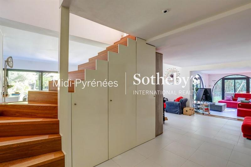 Maison - 210 m² - 8 pièces