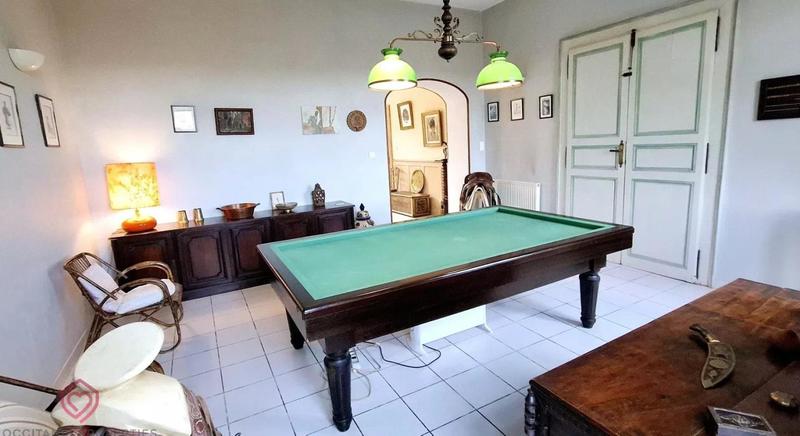 Château - 288 m² - 9 pièces