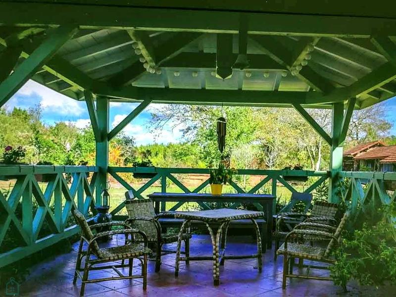 Maison - 275 m² - 10 pièces