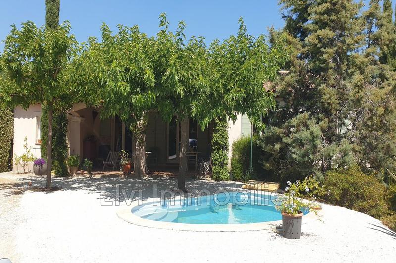 Villa - 1 500 m² - 4 pièces