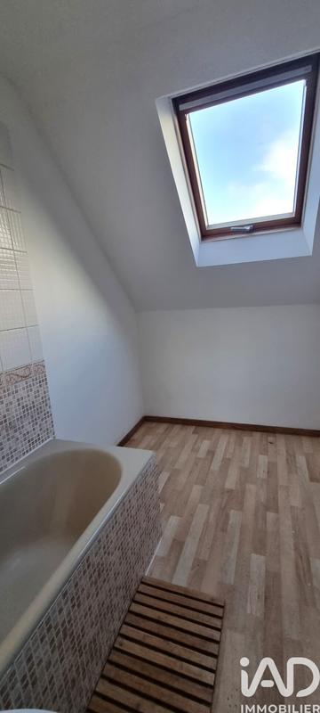 Maison - 99 m² - 6 pièces