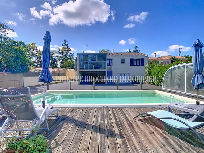 Maison traditionnelle - 112 m² - 6 pièces