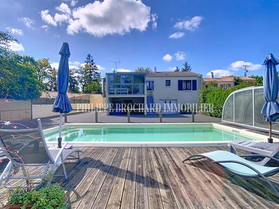 Maison traditionnelle - 112 m² - 6 pièces