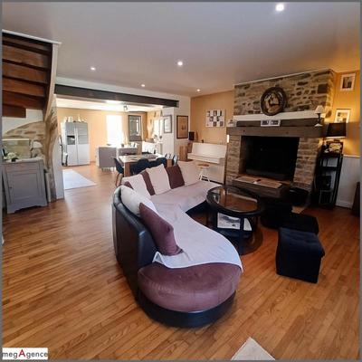 Maison - 205 m² - 7 pièces