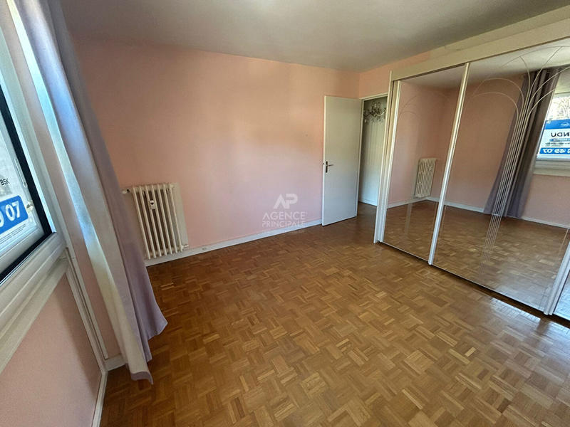 Appartement - 80 m² - 3 pièces