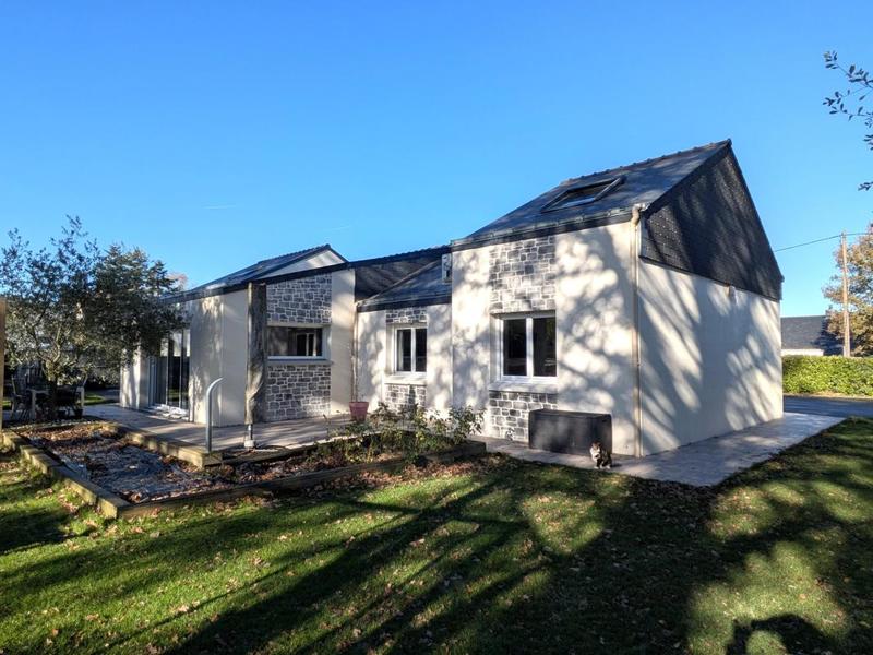 Maison - 140 m² - 7 pièces