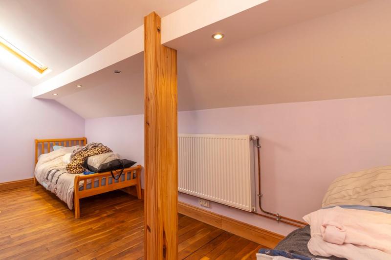 Maison - 90 m² - 6 pièces