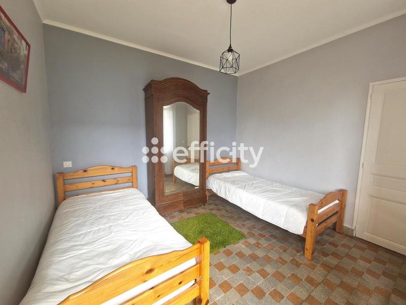 Maison - 210 m² - 10 pièces