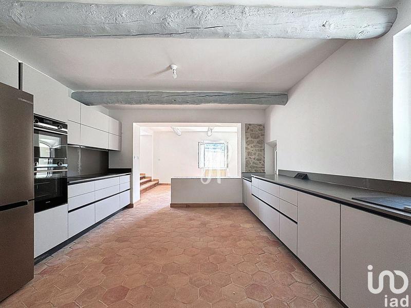 Maison - 230 m² - 6 pièces