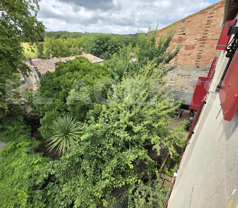 Maison - 300 m² - 8 pièces