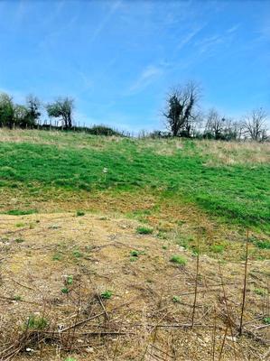 Terrain constructible - 1 318 m²