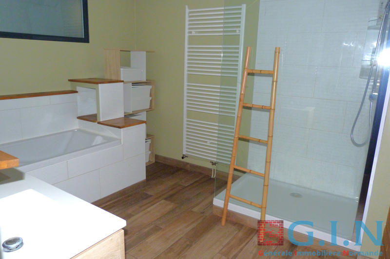 Maison - 170 m² - 10 pièces