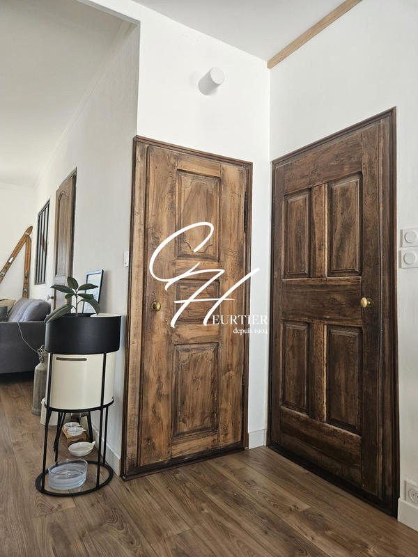 Appartement - 100 m² - 4 pièces