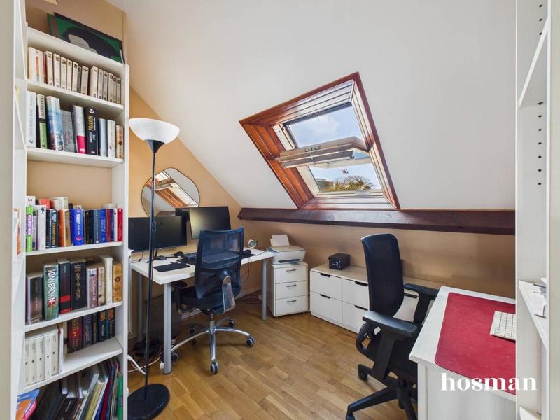 Maison - 210 m² - 6 pièces