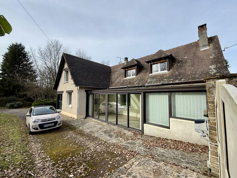 Maison - 250 m² - 7 pièces