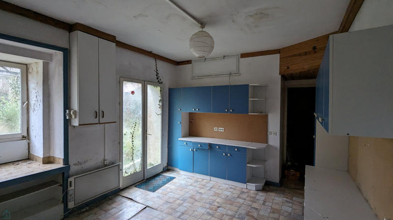 Maison - 335 m² - 15 pièces