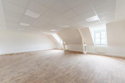 Local commercial - 76 m² - 1 pièce