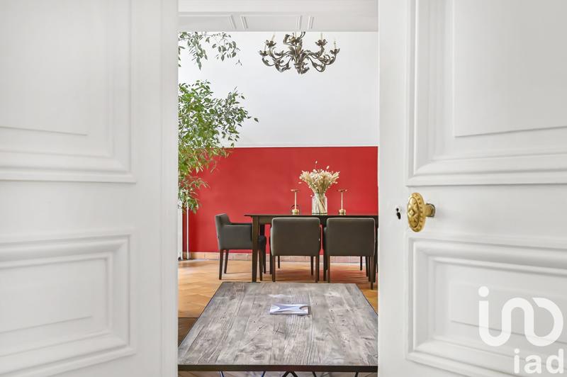 Maison - 232 m² - 8 pièces