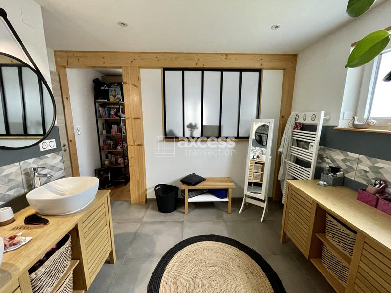 Maison - 144 m² - 5 pièces