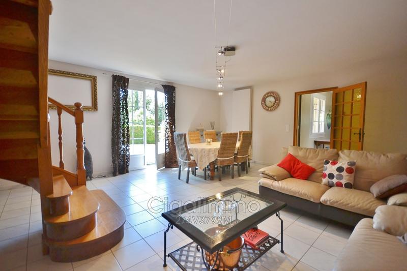 Villa - 200 m² - 9 pièces