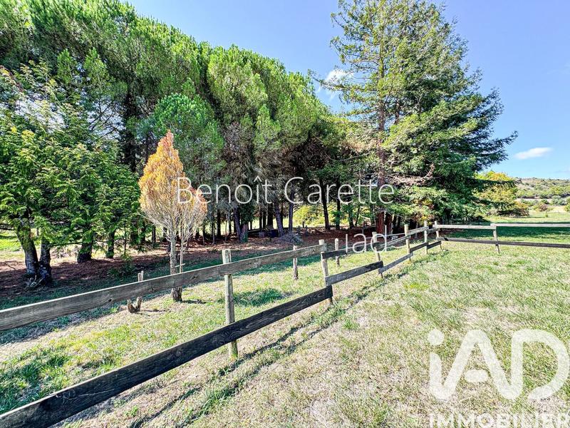 Maison - 180 m² - 8 pièces