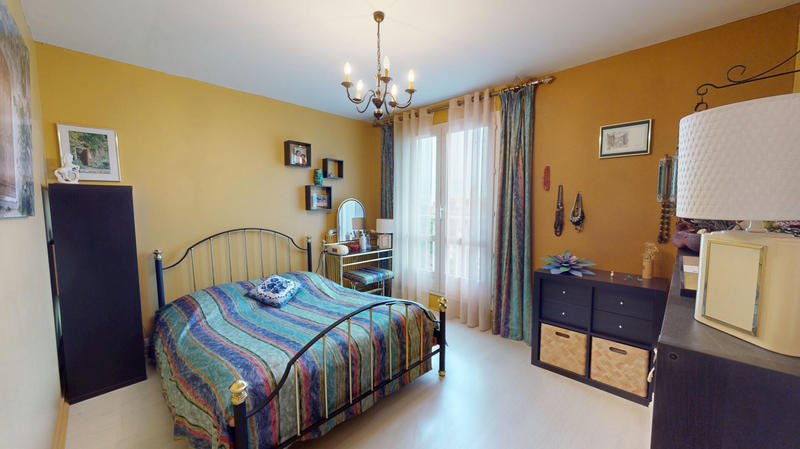 Appartement - 81 m² - 3 pièces