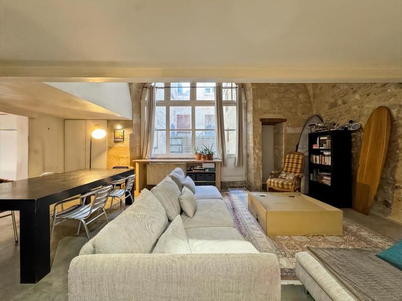 Appartement - 85 m² - 3 pièces