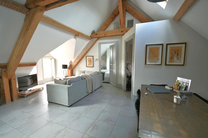 Appartement - 80 m² - 5 pièces