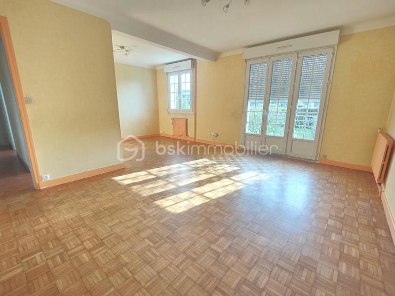 Maison - 99 m² - 5 pièces