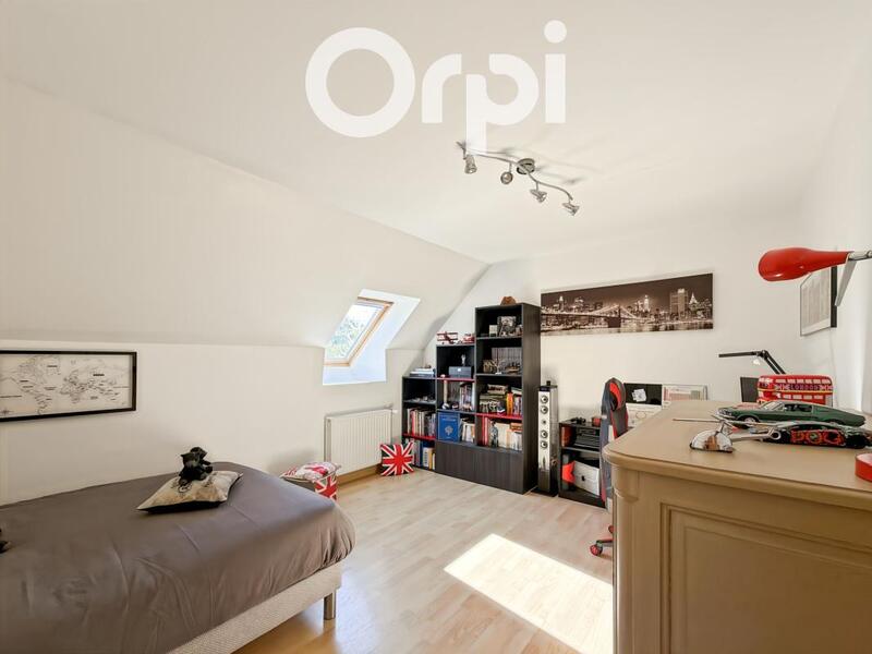 Maison - 204 m² - 7 pièces