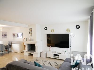 Maison - 121 m² - 7 pièces