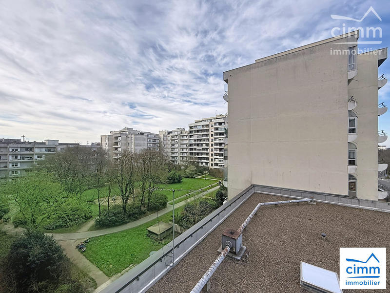 Appartement - 97 m² - 5 pièces